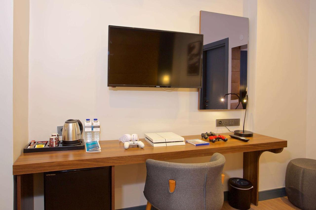 Days Inn By Wyndham Istanbul Arnavutkoy Экстерьер фото