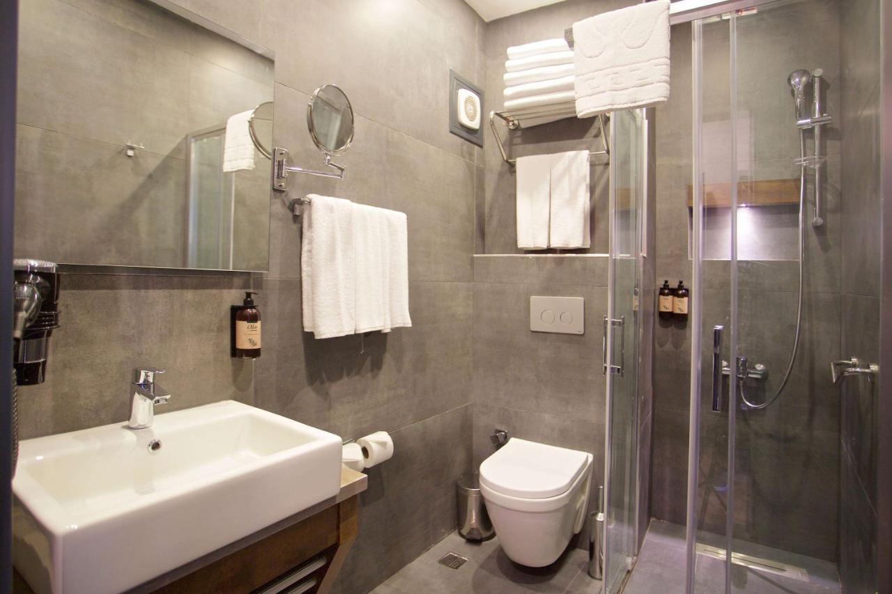 Days Inn By Wyndham Istanbul Arnavutkoy Экстерьер фото