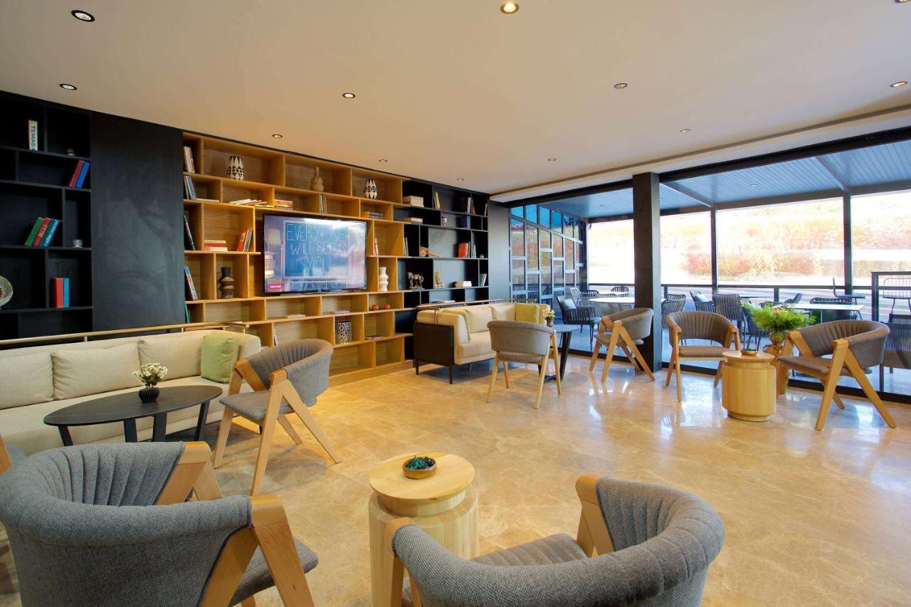 Days Inn By Wyndham Istanbul Arnavutkoy Экстерьер фото