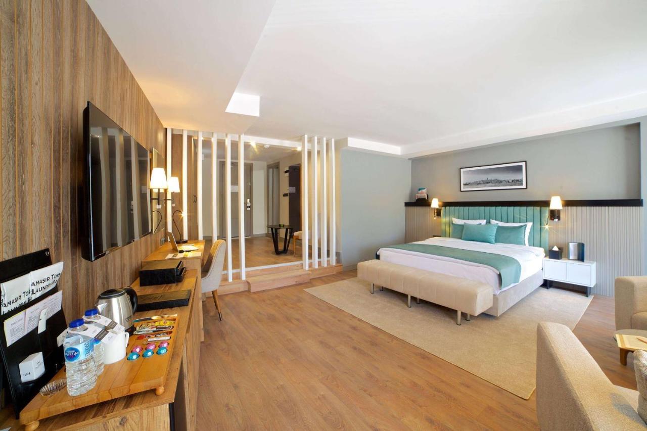 Days Inn By Wyndham Istanbul Arnavutkoy Экстерьер фото