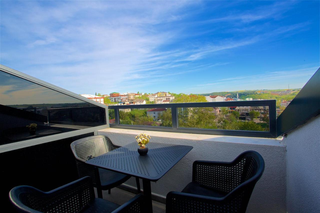 Days Inn By Wyndham Istanbul Arnavutkoy Экстерьер фото